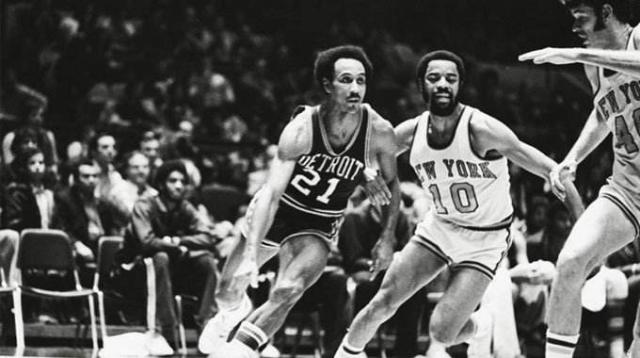 发现奇数出 发现奇数出