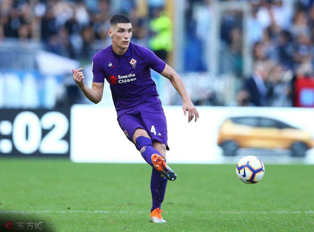 场上保持更 场上保持更